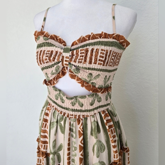 The Bahamas Cutout Smocked Maxi Dress- Green Brown Border Print M - Picture 3 of 10